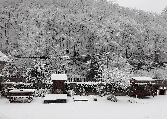 Hudi-lak * Háromhuta